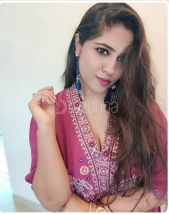 Ahmedabad Top model 𝟵𝟯𝟬𝟰𝟲𝟭𝟱𝟭𝟮𝟳 college call girl service available in